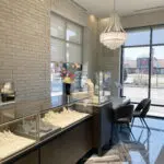 (2.5) Showroom